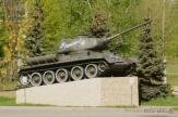 Танк Т-34 у входа в Казанское танковое училище